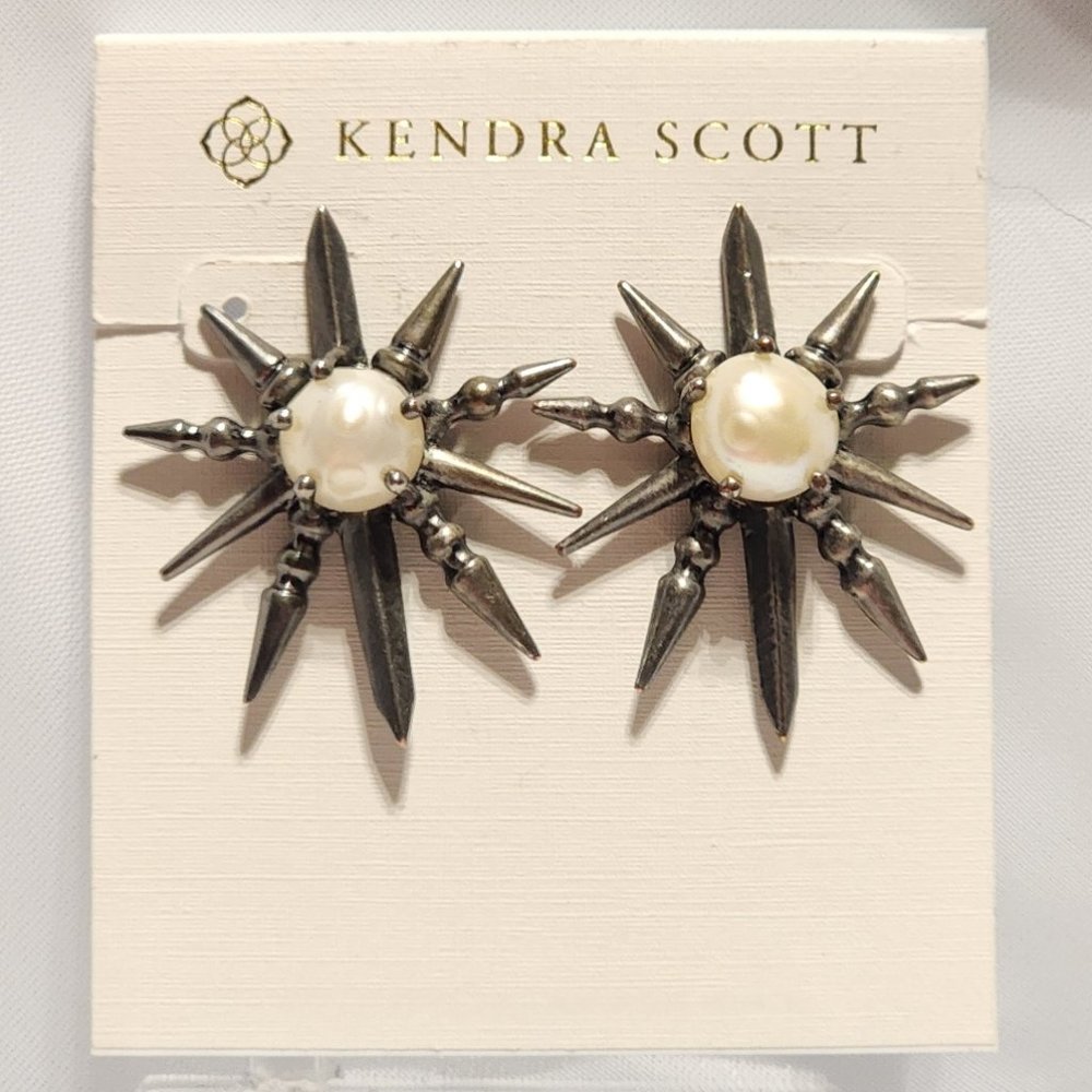 Kendra Scott Rogan Starburst Gunmetal Pearl Stud Earrings